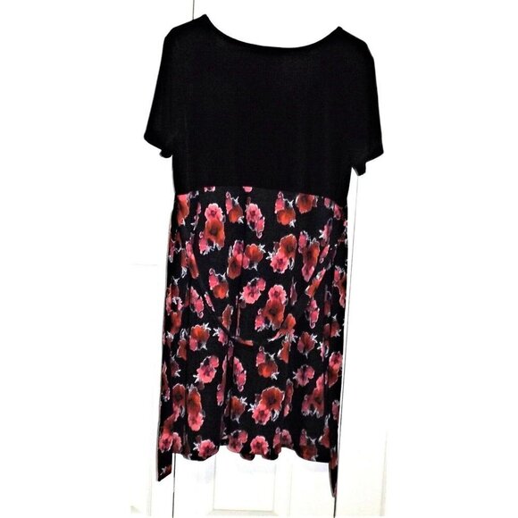 Three Seasons Maternity L Short Sleeve Floral V-Neck Dress - Picture 3 of 5